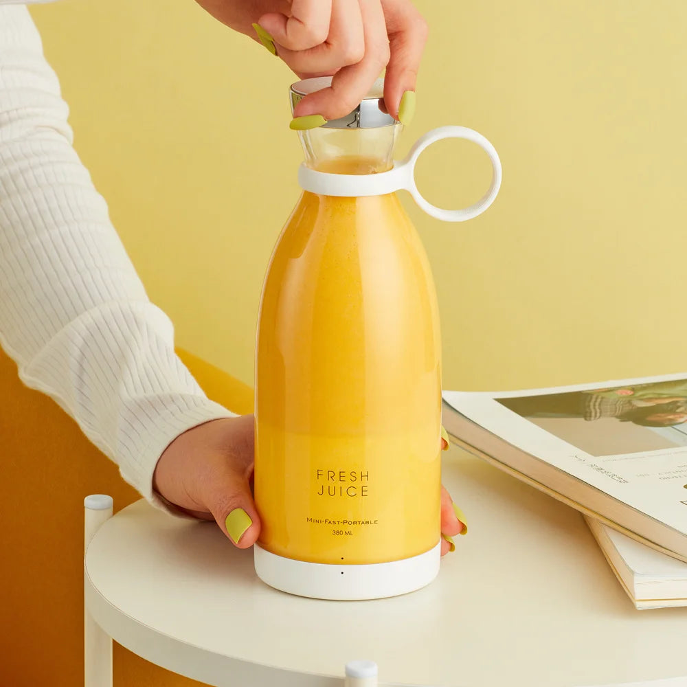 Portable Electric Juicer Cup – USB Rechargeable Blender