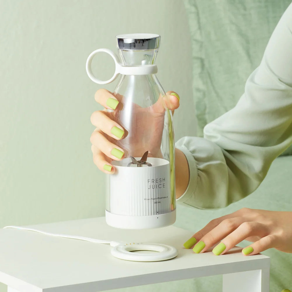 Portable Electric Juicer Cup – USB Rechargeable Blender